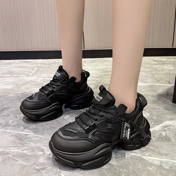 Осенняя обувь для женщин, сетчатые дышащие массивные кроссовки на высокой платформе, Дизайнерская однотонная Удобная повседневная спортивная женская обувь